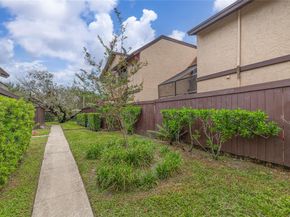 2051 Bayberry Dr 2051, Pembroke Pines FL 33024