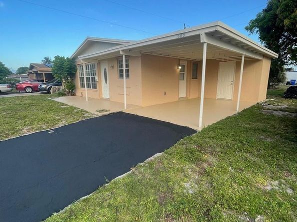 688 NW 21st St, Pompano Beach FL 33060