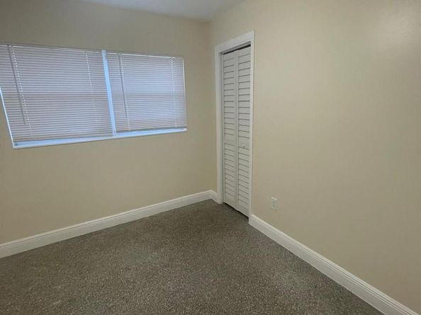 688 NW 21st St, Pompano Beach FL 33060