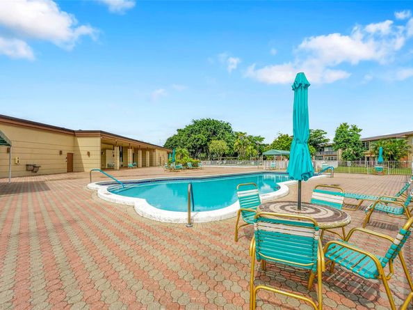 7355 NW 4th Pl 107, Margate FL 33063
