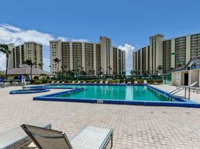 100 Ocean Trail Way 305, Jupiter FL 33477