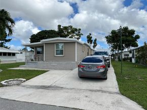 2228 SW 83rd Ter, Davie FL 33324