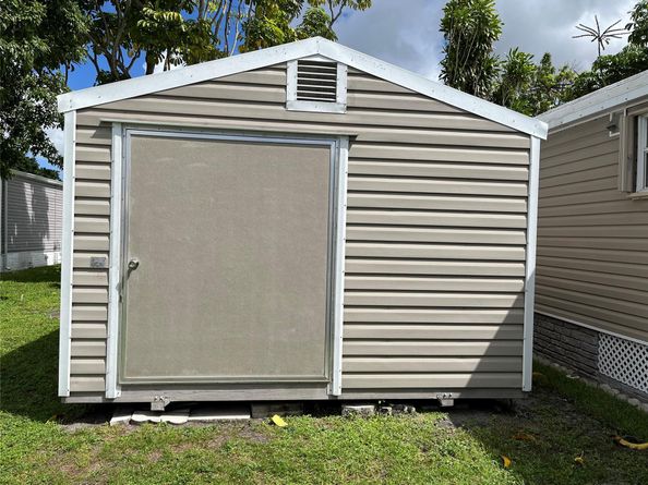 2228 SW 83rd Ter, Davie FL 33324