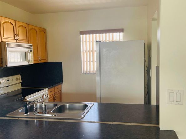 5111 W Oakland Park Blvd 306, Lauderdale Lakes FL 33313