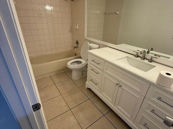 8747 Shadow Wood Boulevard 104, Coral Springs FL 33071