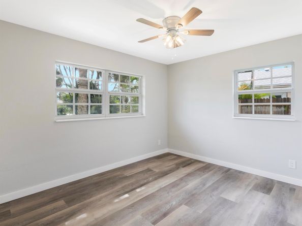 359 Garden Boulevard, Palm Beach Gardens FL 33410