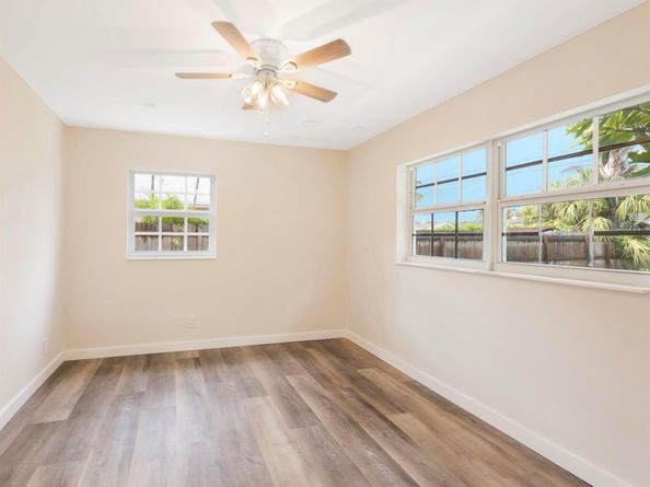 359 Garden Boulevard, Palm Beach Gardens FL 33410