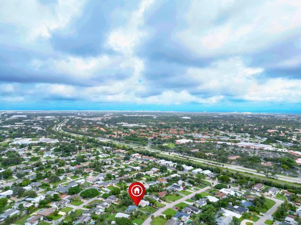 359 Garden Boulevard, Palm Beach Gardens FL 33410