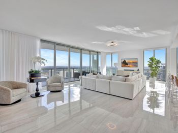 100 E Las Olas Blvd