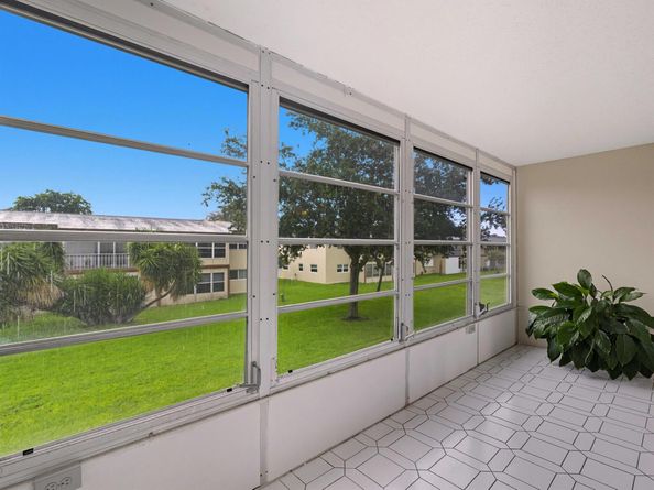 551 NW 80th Avenue 207, Margate FL 33063