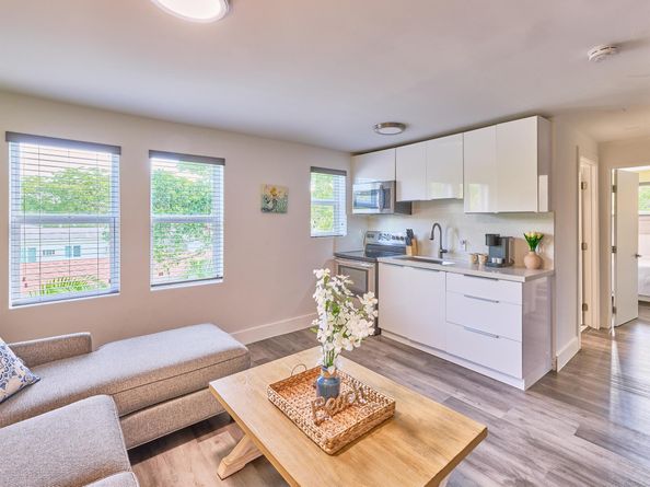 2020 Washington Street 18, Hollywood FL 33020