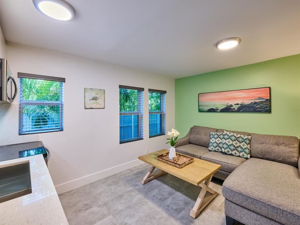 2020 Washington Street 18, Hollywood FL 33020