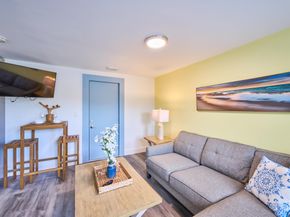 2020 Washington Street 18, Hollywood FL 33020