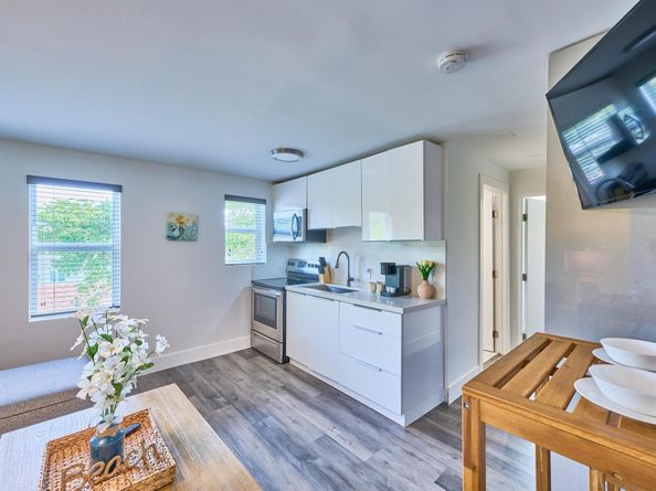 2020 Washington Street 18, Hollywood FL 33020