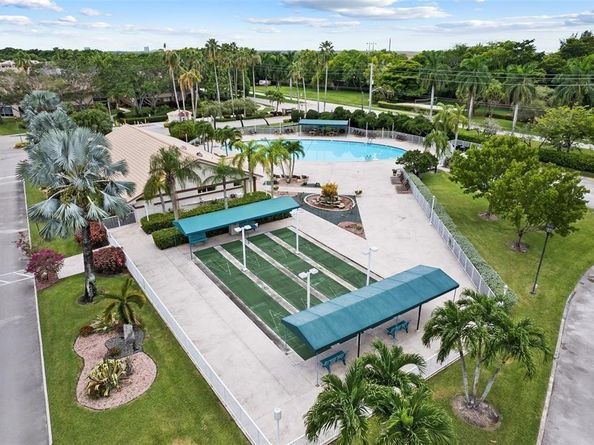 7512 N Devon Dr 210, Tamarac FL 33321