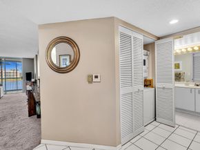 7512 N Devon Dr 210, Tamarac FL 33321