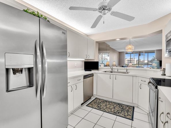 7512 N Devon Dr 210, Tamarac FL 33321