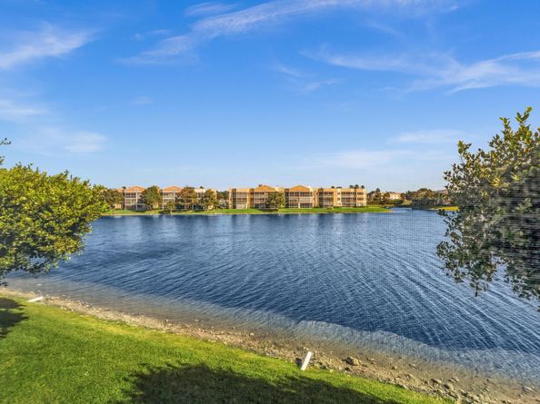 7512 N Devon Dr 210, Tamarac FL 33321