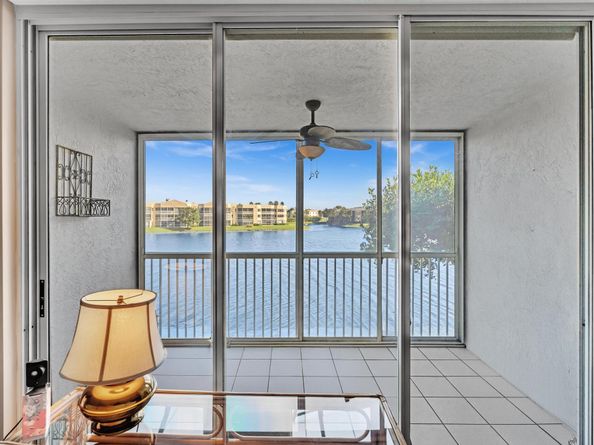 7512 N Devon Dr 210, Tamarac FL 33321