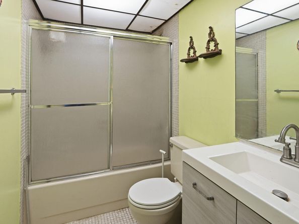 3000 NW 48th Terrace 130, Lauderdale Lakes FL 33313