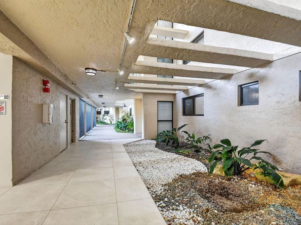 5301 Fountains Drive S 501, Lake Worth FL 33467