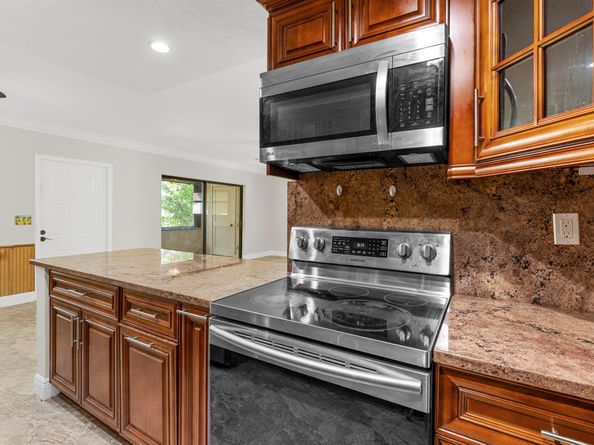 111 Lake Avenue 8, Lake Worth Beach FL 33460