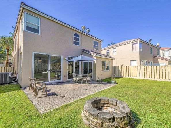 10615 NW 12th Ct, Plantation FL 33322