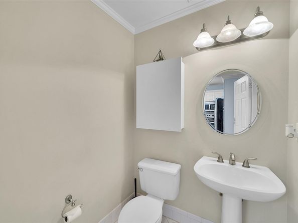 10615 NW 12th Ct, Plantation FL 33322