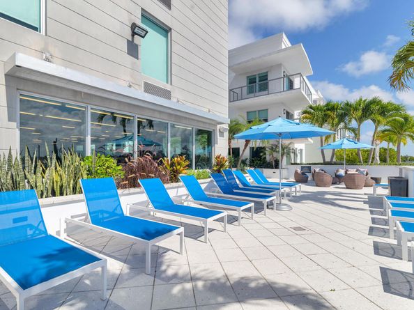 236 SE 5th Avenue 301, Delray Beach FL 33483