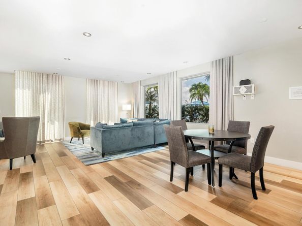 236 SE 5th Avenue 301, Delray Beach FL 33483