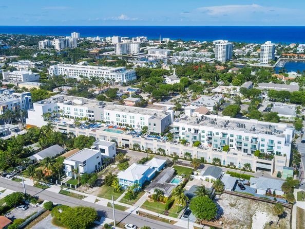 236 SE 5th Avenue 301, Delray Beach FL 33483