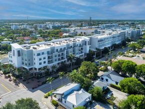 236 SE 5th Avenue 301, Delray Beach FL 33483