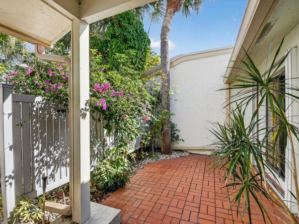 65 Eastgate Drive B, Boynton Beach FL 33436