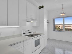 10133 NW 24th Pl 407, Sunrise FL 33322