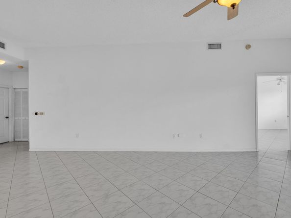 10133 NW 24th Pl 407, Sunrise FL 33322