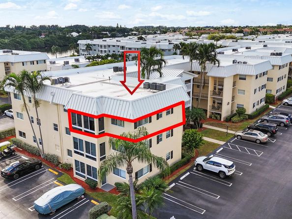 14 Colonial Club Drive 300, Boynton Beach FL 33435