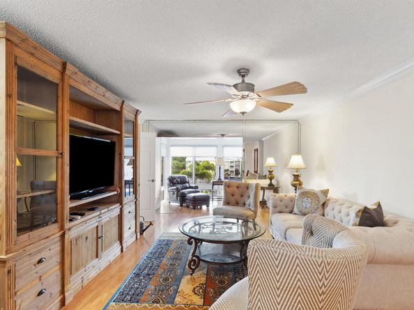 14 Colonial Club Drive 300, Boynton Beach FL 33435