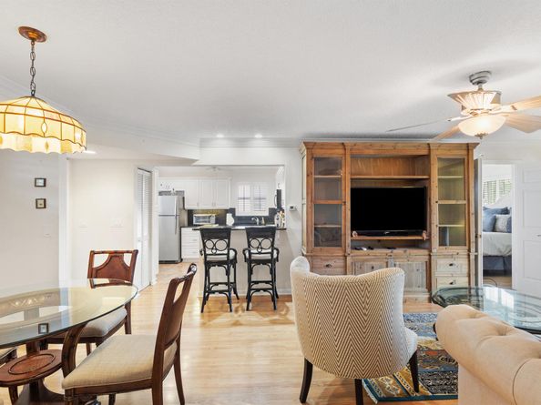 14 Colonial Club Drive 300, Boynton Beach FL 33435