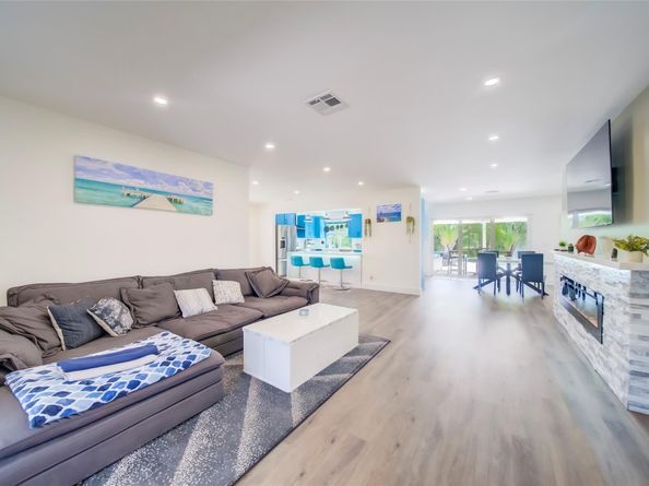 250 NE 27th Ct, Boca Raton FL 33431