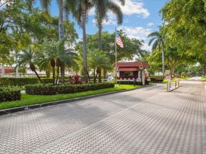 700 S Hollybrook Drive 201, Pembroke Pines FL 33025