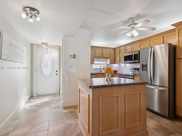 700 S Hollybrook Drive 201, Pembroke Pines FL 33025