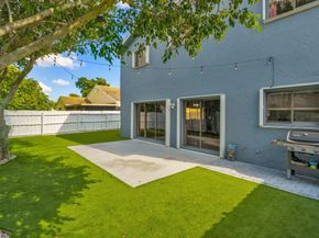 5 Compton Way, Boynton Beach FL 33426