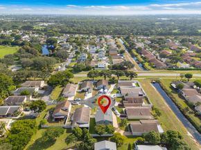 5 Compton Way, Boynton Beach FL 33426