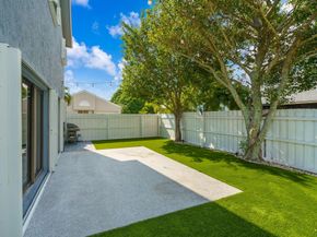 5 Compton Way, Boynton Beach FL 33426