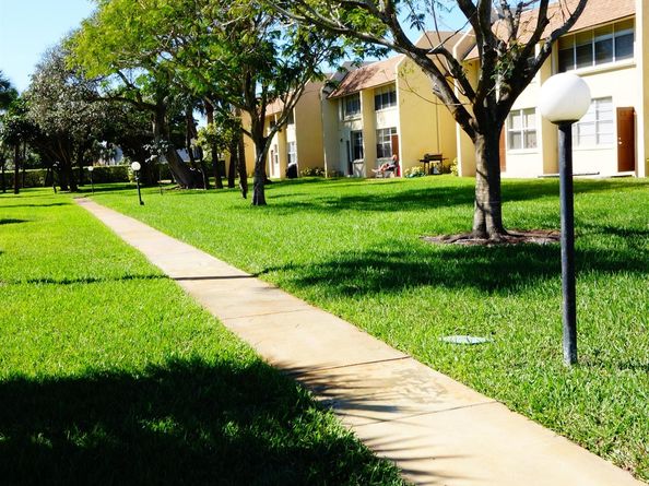 2805 SW 22nd Avenue 2060, Delray Beach FL 33445