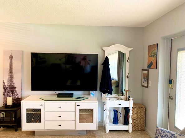 116 Canterbury E, West Palm Beach FL 33417