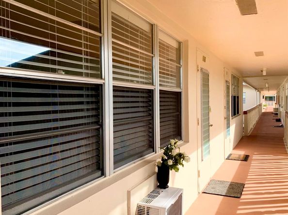 116 Canterbury E, West Palm Beach FL 33417