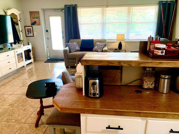 116 Canterbury E, West Palm Beach FL 33417