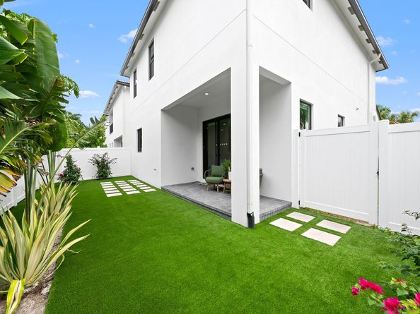 1421 SW 23rd Court, Fort Lauderdale FL 33315