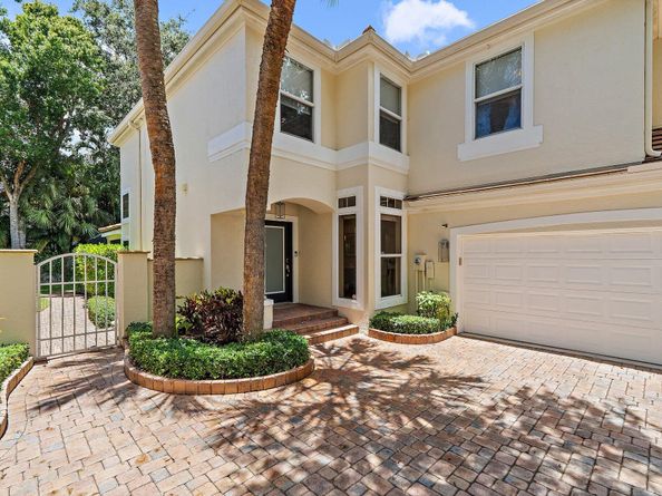 32 Grand Bay Circle, Juno Beach FL 33408